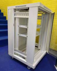 9" RACK CABINET 18U 60x60 