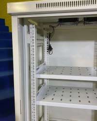 9" RACK CABINET 18U 60x60 